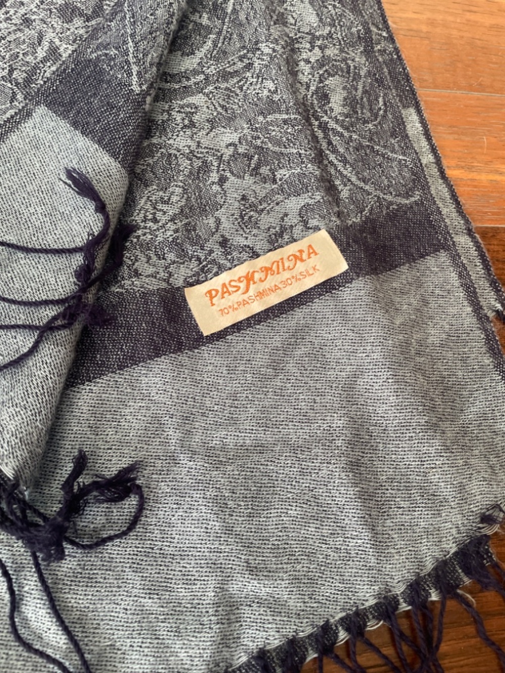 2 Pashmina scarfs - Picture 2 of 4